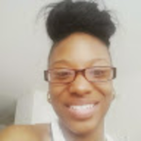 Meet your Posher, Rashida - Picture 1 of 1